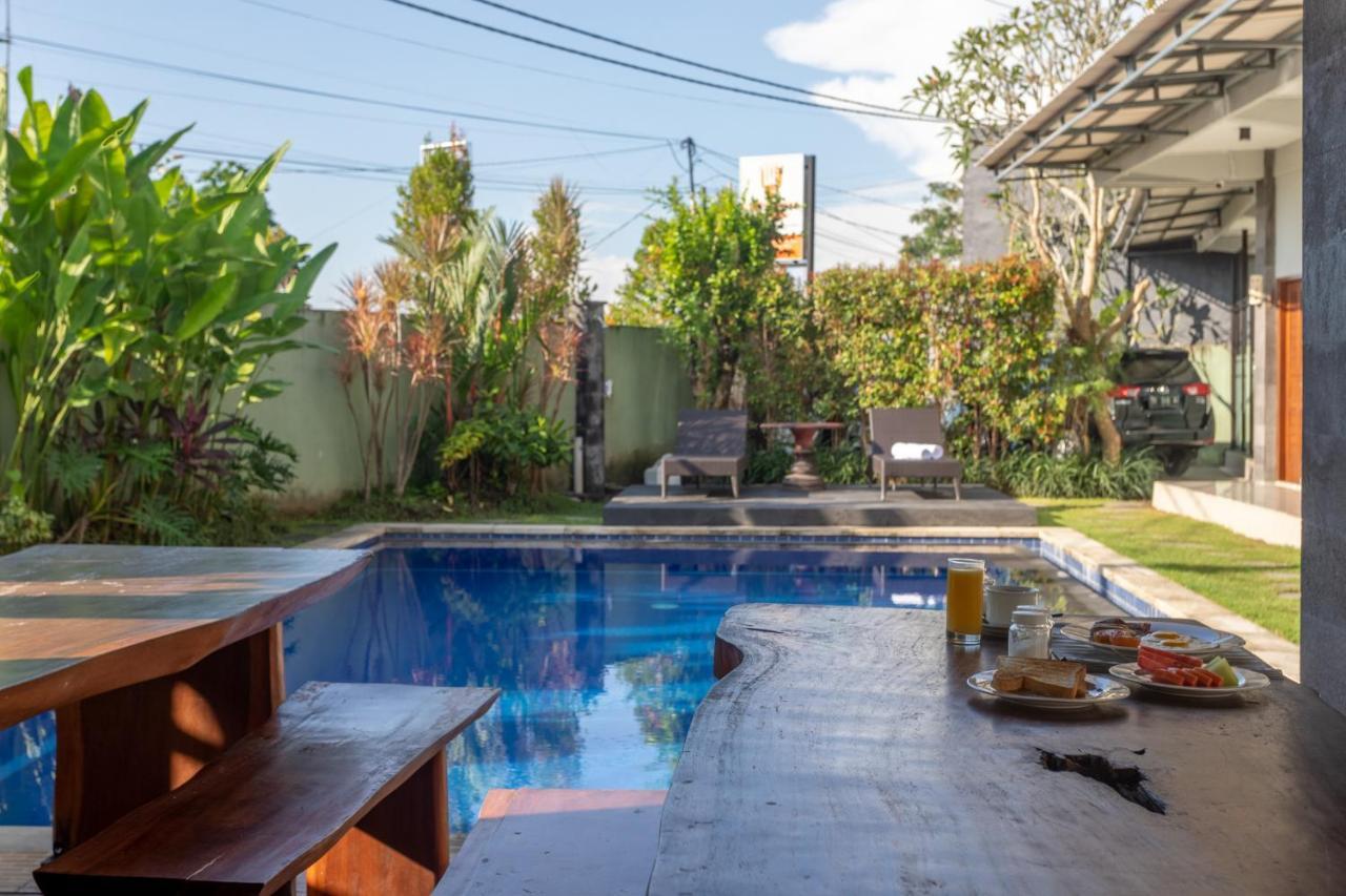 Cempaka Mas Guest House Canggu Exterior photo