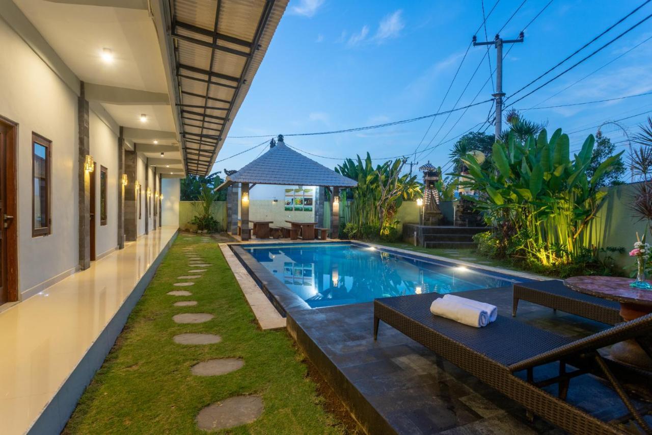 Cempaka Mas Guest House Canggu Exterior photo