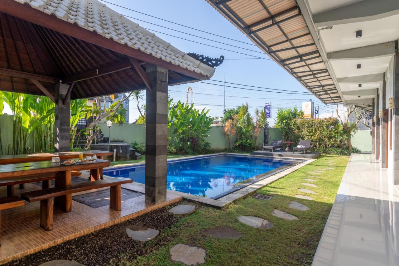 Cempaka Mas Guest House Canggu Exterior photo