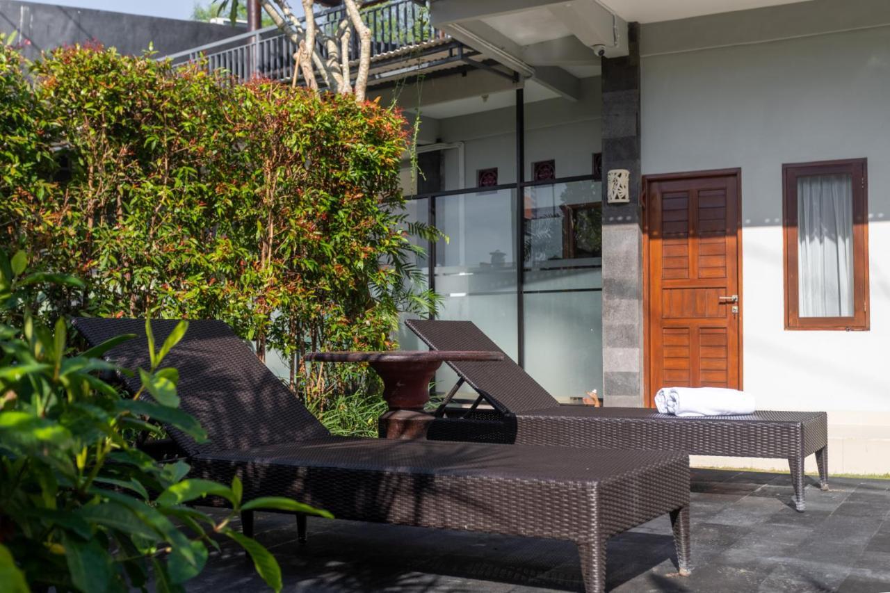 Cempaka Mas Guest House Canggu Exterior photo